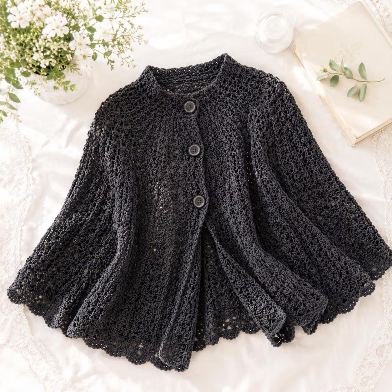 Crochet Cape Patter, Vintage Inspired Button Front Capelet