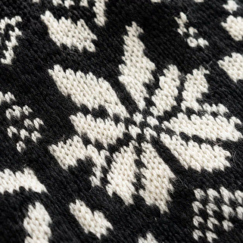 Nordic Men’s Colorwork Snowflake Mittens Knitting Pattern